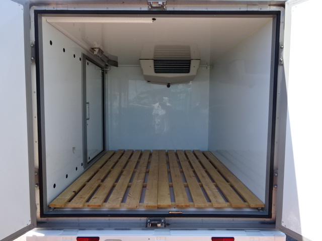 キャリー 冷凍車-5℃設定　AT　サーモキング製冷凍機　50ｍｍ保冷庫　ワンオーナーホワイト