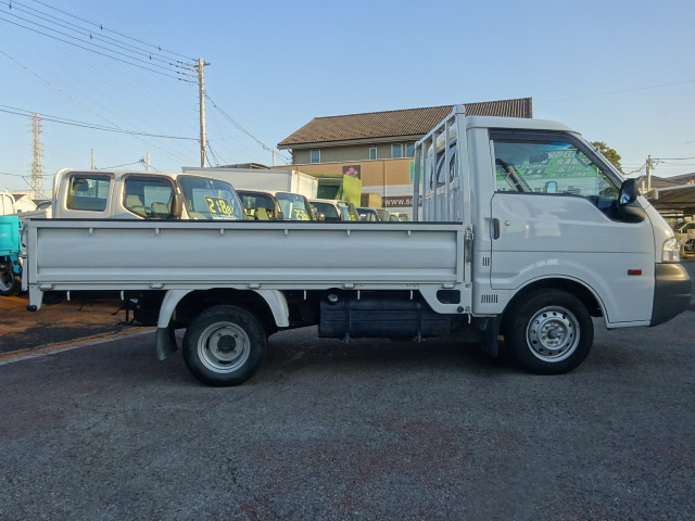 ボンゴ トラック1.0t積載　ロングDX　1.8ガソリン　AT　 リヤＷタイヤ　売約済ホワイト