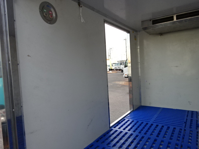 ＮＴ100クリッパートラック冷凍車-20℃設定日章冷凍製冷凍機　スライドドア　ＡＴ　-18度確認　売約済ホワイト