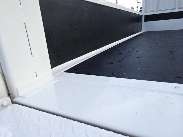 アトラス 平ボディゲ－ト1.5t積載10尺ロングスーパーロー 2.0Ｇ 5F Wタイヤ 600Kg垂直ゲート 新品木製床  売約済みホワイト
