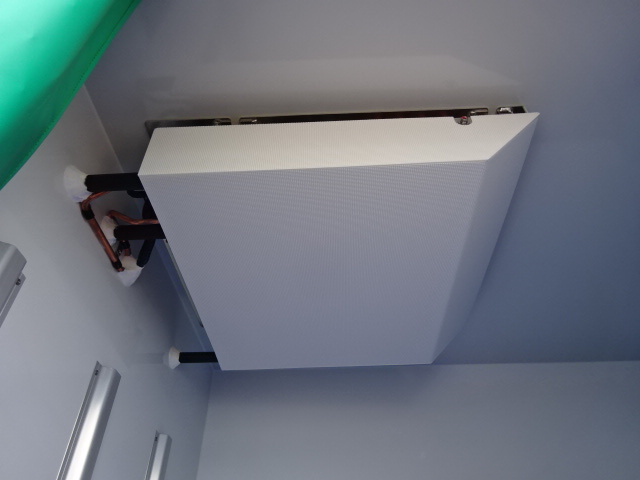キャリー 冷凍車-30℃設定  AT　菱重製冷凍機 箱厚１００ｍｍ　２コンプレッサー　AT　ホワイト