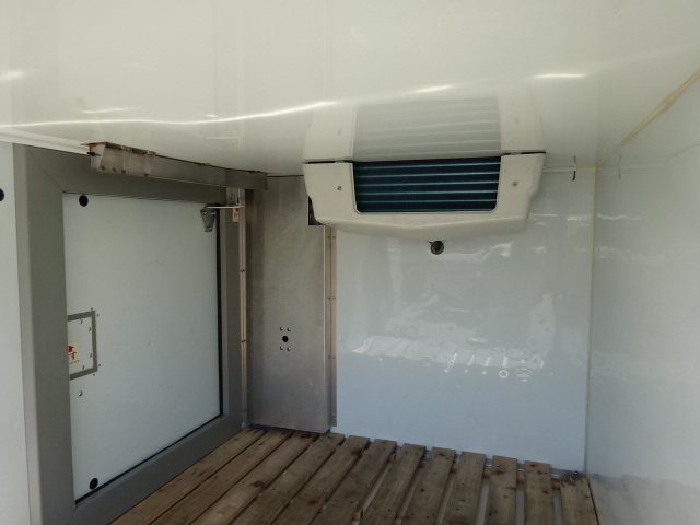 キャリー 冷凍車-20℃設定サーモキング製冷凍機　スライドドア　ＡＴ　フル装備　キーレス  ETC付　売約済ホワイト