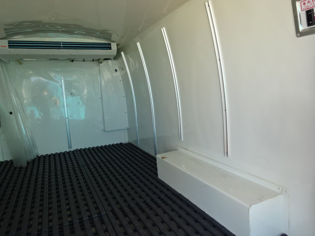 ﾊｲｴｰｽ･ﾚｼﾞｱｽｴｰｽバン冷蔵冷凍車-7℃設定デンソー製冷凍機　2.0ガソリン　ETC　バックカメラ　売約済ホワイト