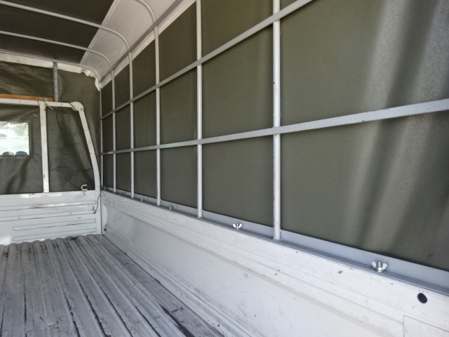 ボンゴ トラック1.15t積載  ロングジャストロー　1.8G   ＡＴ　取外し可能幌付き4ナンバー　バックモニター付ホワイト