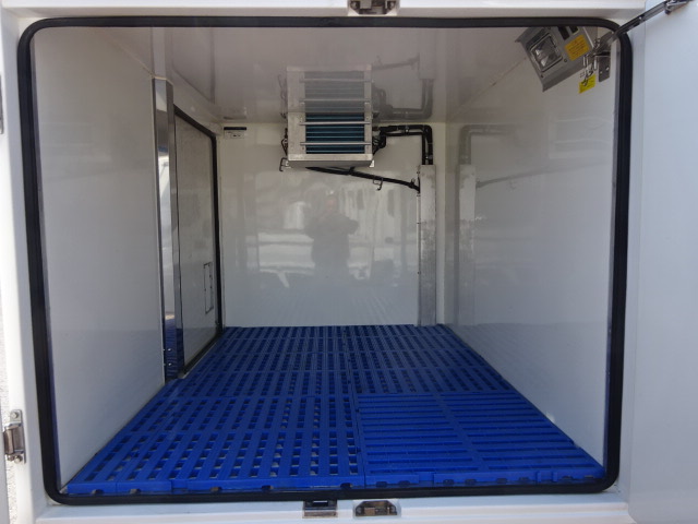 ハイゼット トラック冷凍車 中古車-7℃設定デンソー製冷凍機　ハイルーフ　AT　強化サス　サイドドア　FRP製荷箱　売約済ホワイト