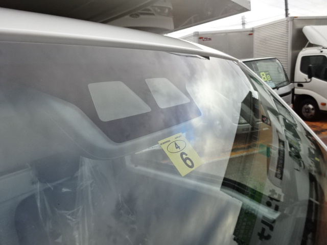 ハイゼット ｷｯﾁﾝｶｰ&移動販売車着脱可能4ナンバ-  省力パック 強化サス スマアシ LEDヘッドライト 外部電力供給 ACコンセントホワイト