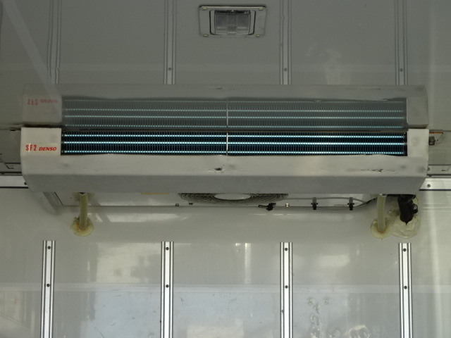 ﾀﾞｲﾅ・ﾄﾖｴｰｽ冷凍車-7℃設定デンソー製冷凍機  2コンプレッサー トヨタ車体製保冷庫 1.4ｔ積載 2.0Ｇ 5F バックモニター ワンオーナーホワイト