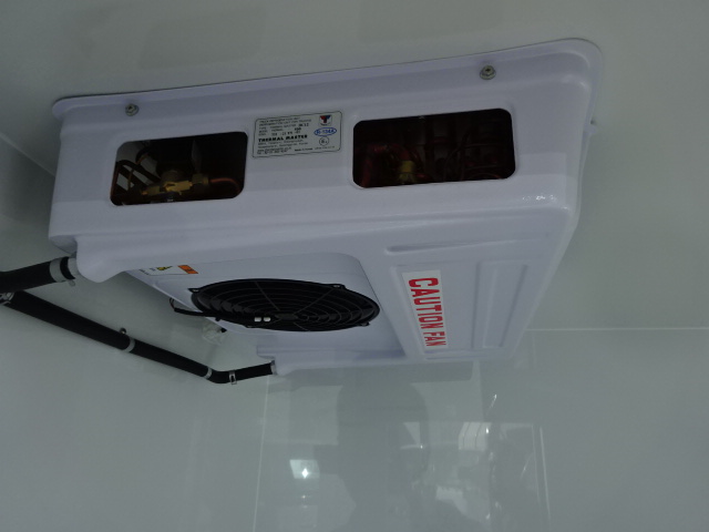 キャリー 冷凍車-25℃設定　サーマルマスター製冷凍機　東洋ブラザー　１００ｍｍ断熱　2コンプレッサー　ＡＴ　バックモニター付 　売約済ホワイト