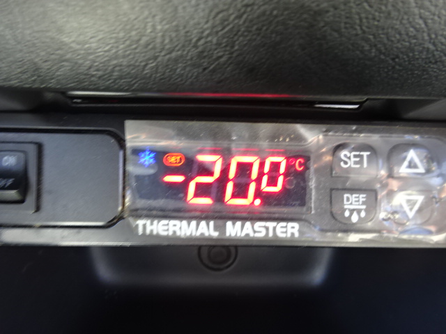 ＮＴ100クリッパートラック冷凍車-20℃設定サーマルマスター製冷凍機　２コンプレッサー　ＡＴ　売約済ホワイト