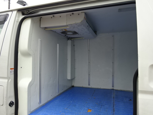 ﾊｲｴｰｽ･ﾚｼﾞｱｽｴｰｽバン冷蔵冷凍車-7℃設定デンソー製冷凍機　2.0ガソリン　オートマ　バックモニター　売約済ホワイト