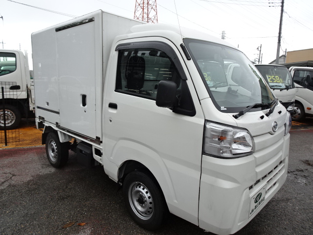 ハイゼット トラック冷凍車 中古車-7℃設定デンソー製冷凍機　ハイルーフ　AT　強化サス　両サイドドア　FRP製荷箱　売約済ホワイト