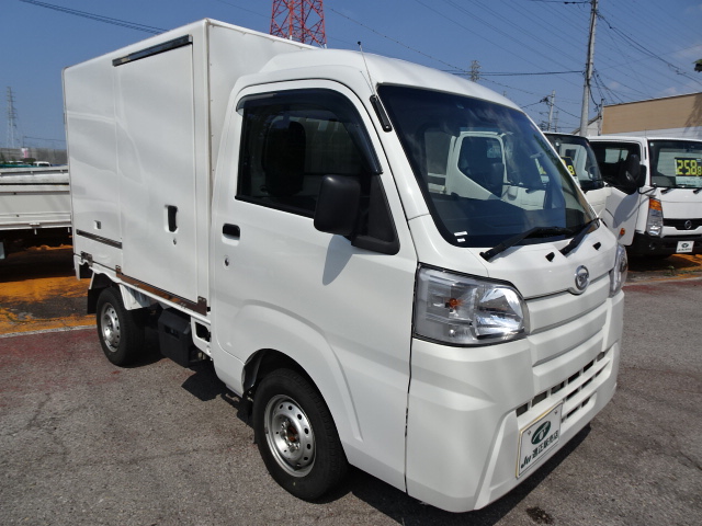 ハイゼット トラック冷凍車 中古車-7℃設定デンソー製冷凍機　ハイルーフ　省力パック　AT　強化サス　両サイドドア　FRP製荷箱ホワイト