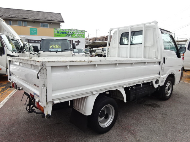 ボンゴ トラック0.85t積載　1.8ガソリン　AT　 リヤＷタイヤ 　フル装備 　売約済ホワイト