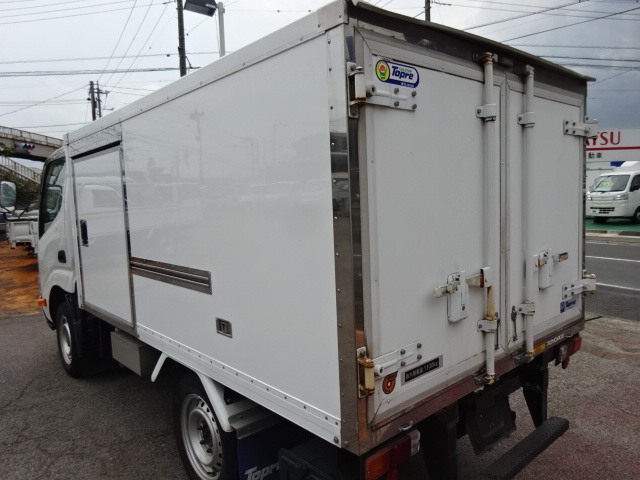 ﾀﾞｲﾅ・ﾄﾖｴｰｽ冷凍車-7℃設定東プレ製冷凍機　1.1ｔ積載　2.0ガソリン　5Ｆ　ドラレコ　ETCホワイト