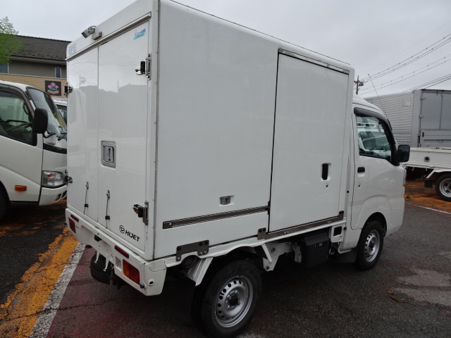 ハイゼット トラック冷凍車 中古車-7℃設定デンソー製冷凍機　ハイルーフ　AT　強化サス　両サイドドア　FRP製荷箱　売約済ホワイト