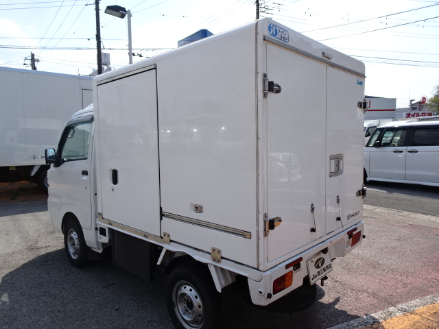 ハイゼット トラック冷凍車 中古車-7℃設定デンソー製冷凍機　ハイルーフ　省力パック　AT　強化サス　両サイドドア　FRP製荷箱ホワイト