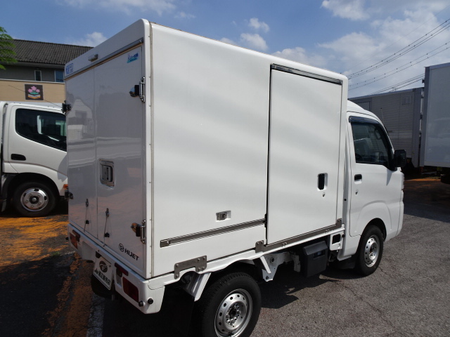 ハイゼット トラック冷凍車 中古車-7℃設定デンソー製冷凍機　ハイルーフ　省力パック　AT　強化サス　両サイドドア　FRP製荷箱ホワイト