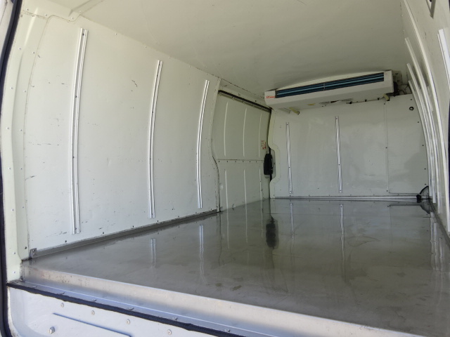 ﾊｲｴｰｽ･ﾚｼﾞｱｽｴｰｽバン冷蔵冷凍車-7℃設定デンソー製冷凍機　2.0ガソリン　6速AT　売約済ホワイト