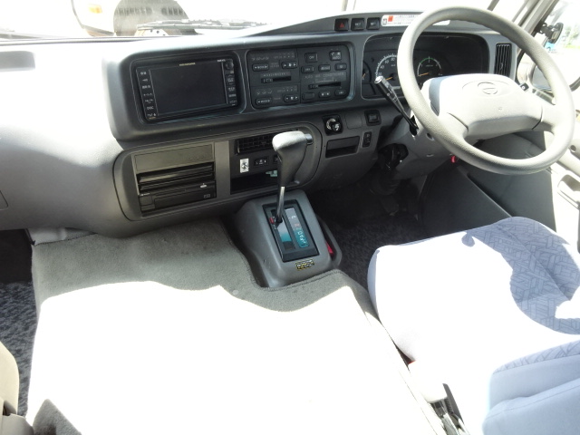 コースターGX 4.0Dターボ AT 26人乗 自動ドア オートステップ リクライニングシート バックモニター(正式名称:ﾘｴｯｾⅡ)ホワイト