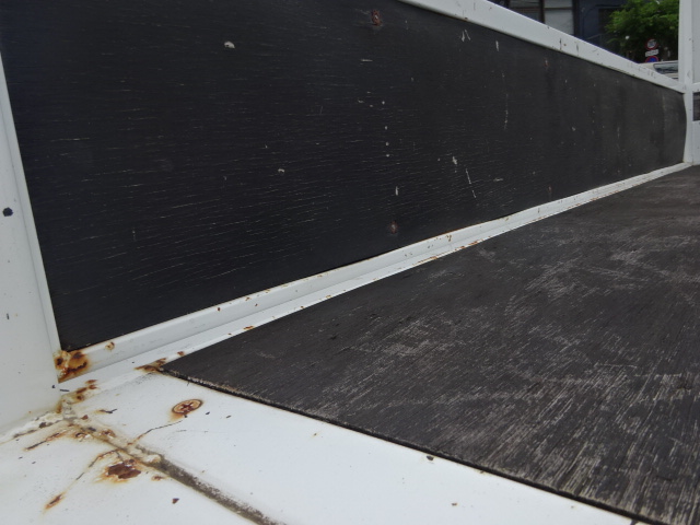 アトラス 平ボディ　ゲ－ト付き1.5t積載10尺　ロングスーパーロー　垂直ゲート付　2.0Ｇ　AT　売約済ホワイト