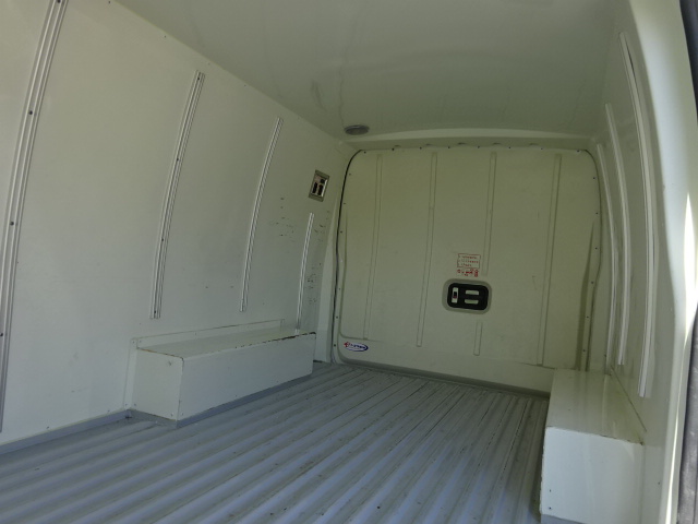 ﾊｲｴｰｽ･ﾚｼﾞｱｽｴｰｽバン冷蔵冷凍車-7℃設定デンソー製冷凍機　2.0ガソリン　6速AT　ナビ　バックモニター　ホワイト