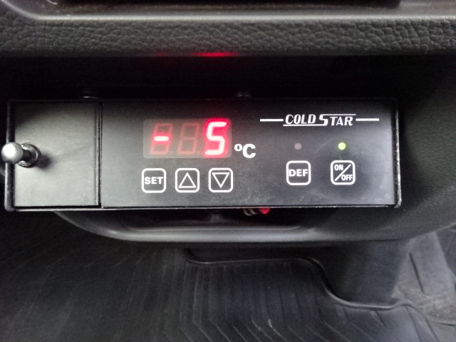 NV350キャラバン冷凍車-5℃設定コールドスター製　2.0G　AT　両サイドドア　バックモニター　ナビTV　売約済ホワイト