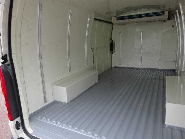 ﾊｲｴｰｽ･ﾚｼﾞｱｽｴｰｽバン冷蔵冷凍車-7℃設定デンソー製冷凍機　2.0ガソリン　オートマ　バックモニター　ホワイト