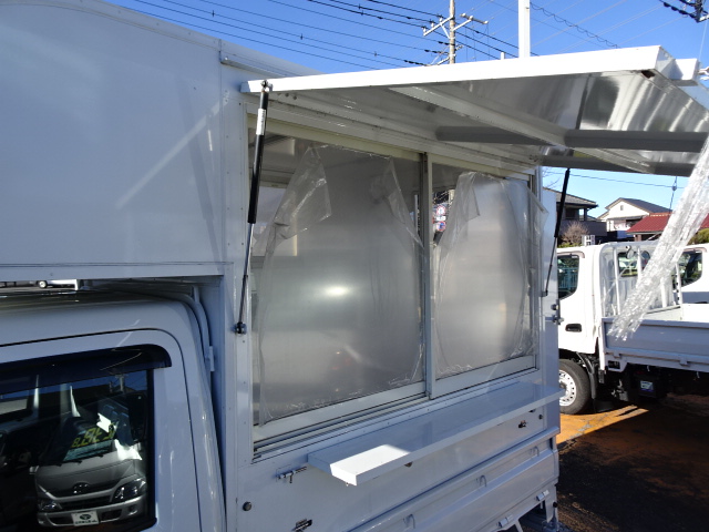 ハイゼット　キッチン　移動販売車キッチンカー　移動販売車　着脱可能４ナンバー　スマアシ　強化サス　CVTホワイト